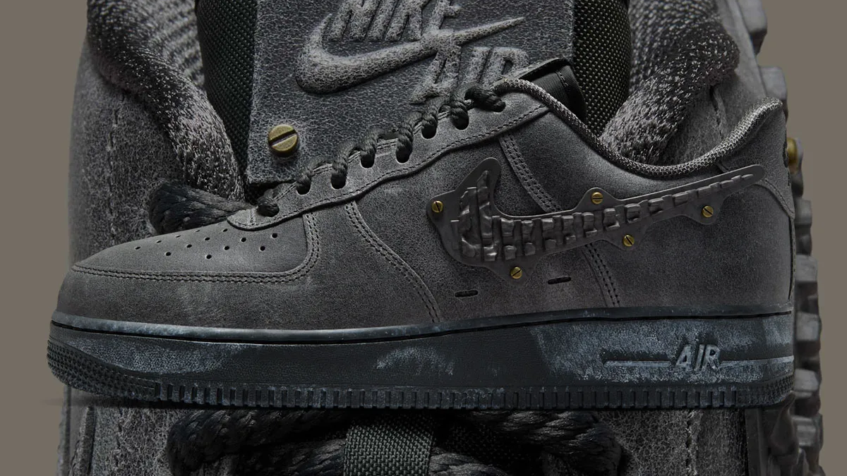 Chiem nguong can canh Nike Air Force 1 “Metalwork”