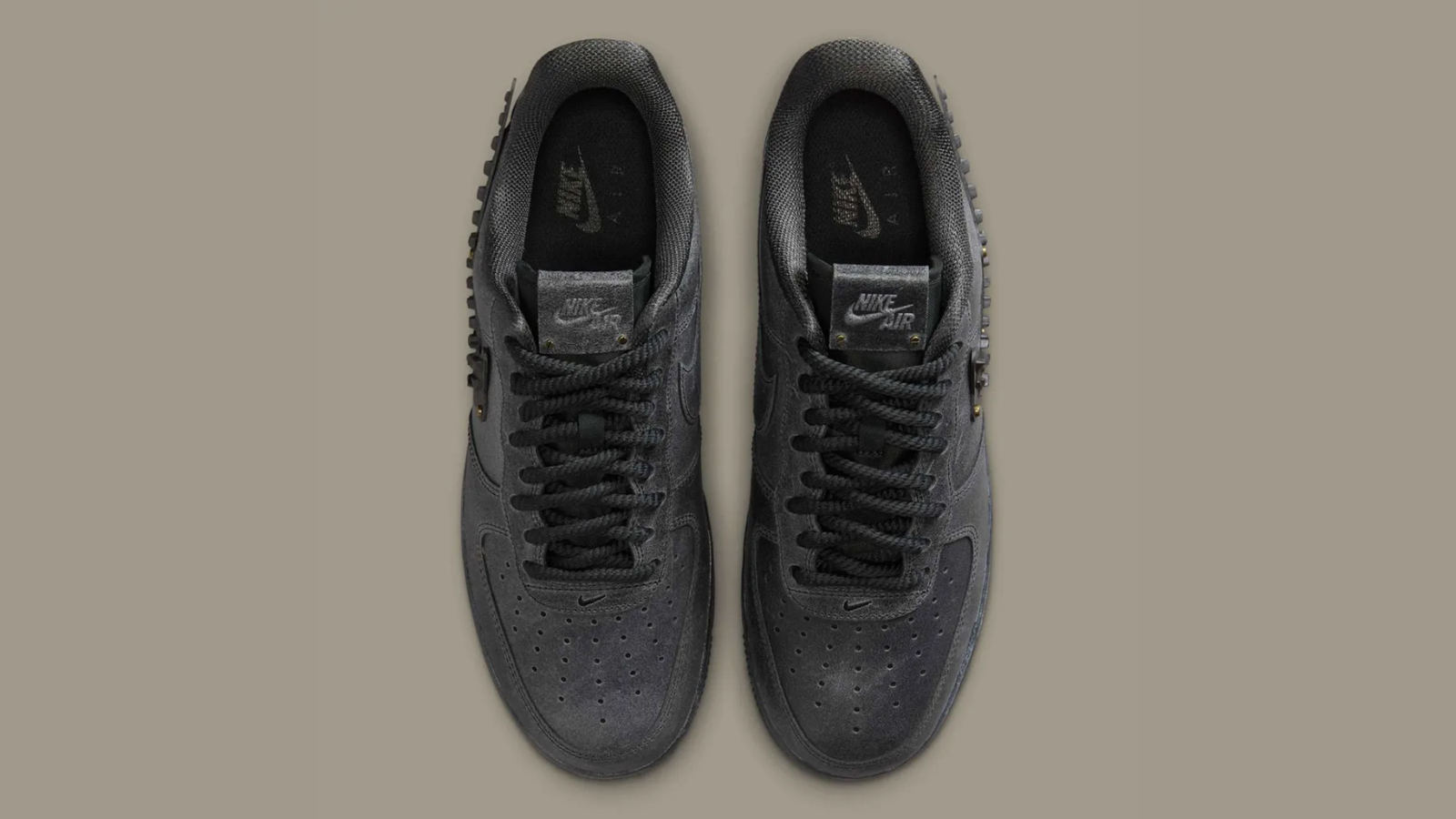 Hinh anh 3: Chiem nguong can canh Nike Air Force 1 “Metalwork”