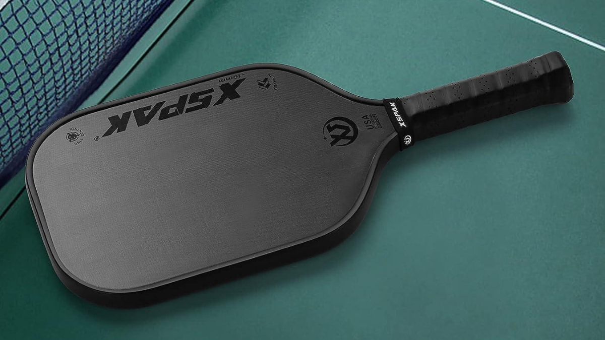 Vot pickleball XSPAK voi thiet ke toi gian va chat luong vuot troi