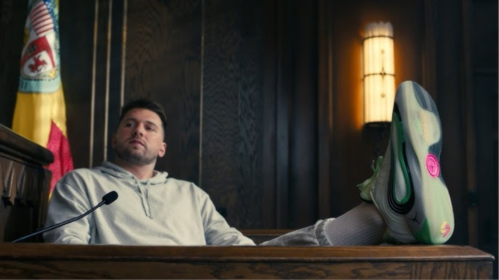 Hinh anh 2: Luka Doncic thi dau cho Dallas Mavericks tai NBA