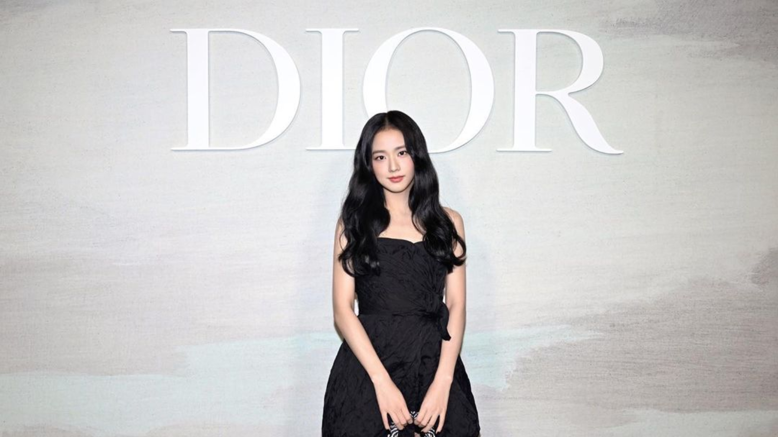 Hinh anh 2: Jisoo BLACKPINK, Dai su toan cau Dior, bieu tuong thoi trang K-pop