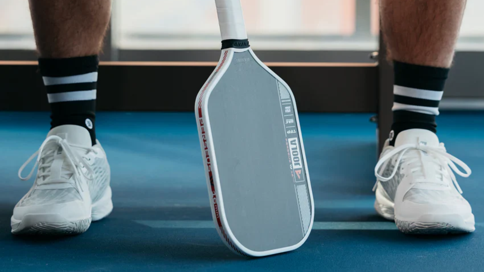 Hinh anh 1: Hinh anh vot pickleball Joola Pro 4 Perseus voi thiet ke hien dai