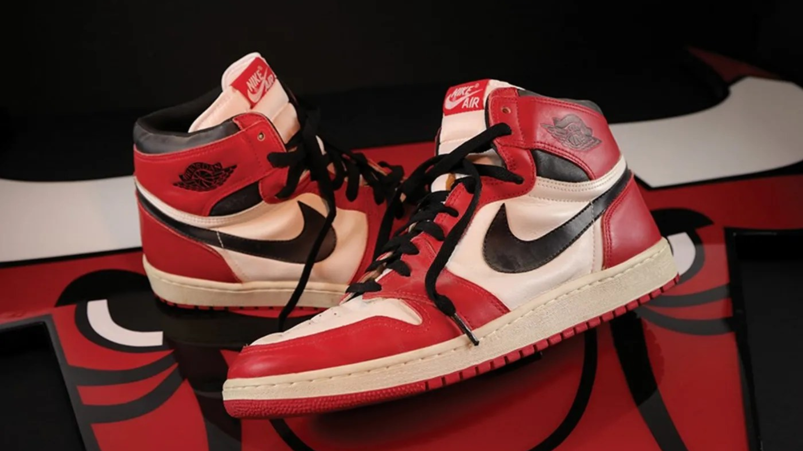 Hinh anh 2: Cac mau giay Air Jordan tu AJ1 den AJ10 voi thiet ke doc dao