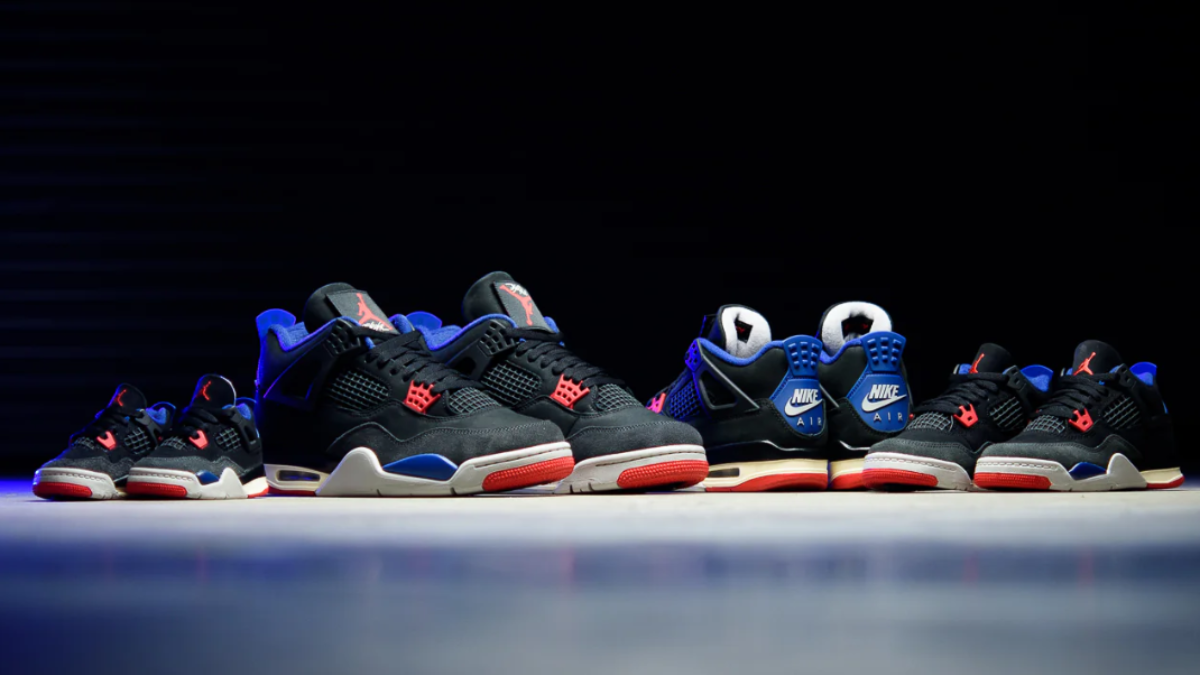 Air Jordan 4 Rare Air voi phoi mau den, do va xanh, phat hanh he 2025