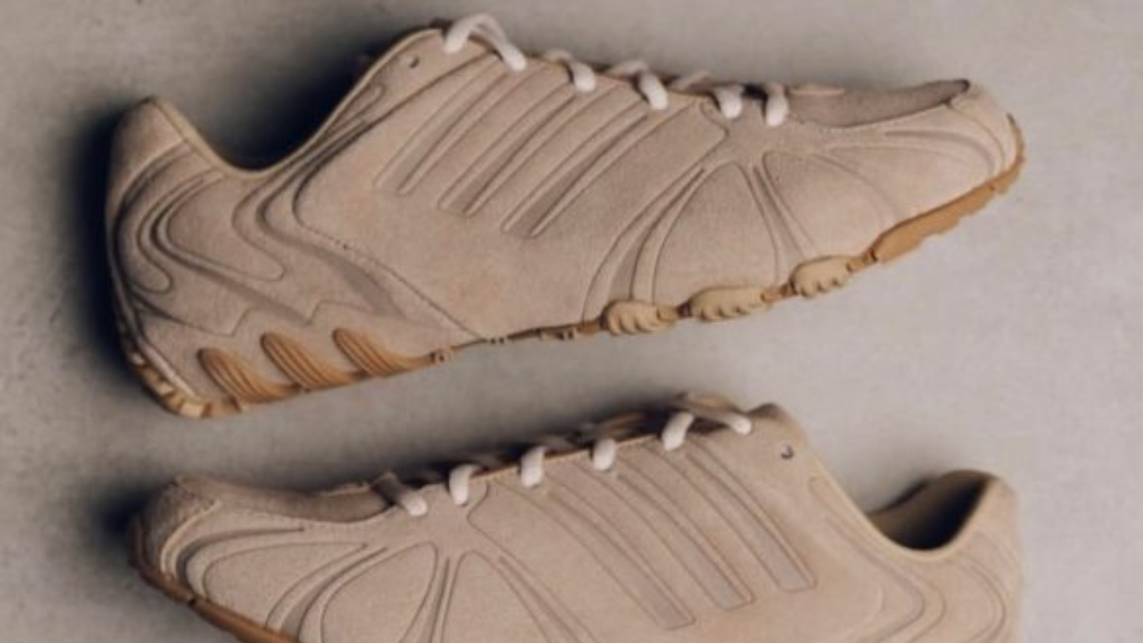 Hinh anh 3: adidas Ghost Sprint Magic Beige sneaker - thiet ke retro toi gian