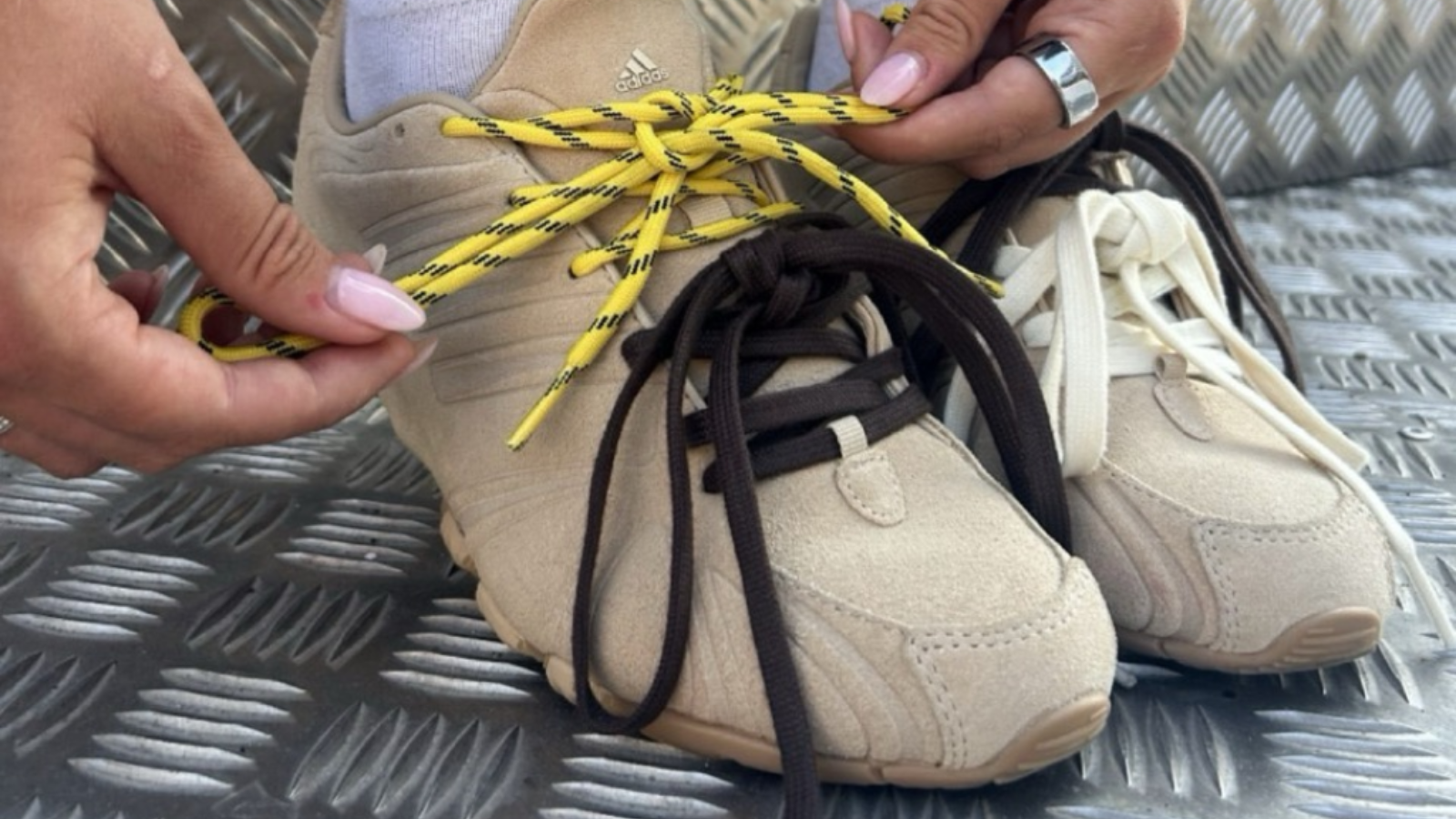 Hinh anh 4: adidas Ghost Sprint Magic Beige sneaker - thiet ke retro toi gian