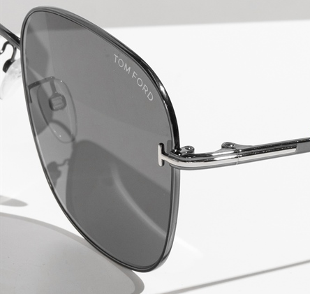 Alternative view of Kính Tom Ford Sunglasses 'Silver Grey' TF0888K-08A