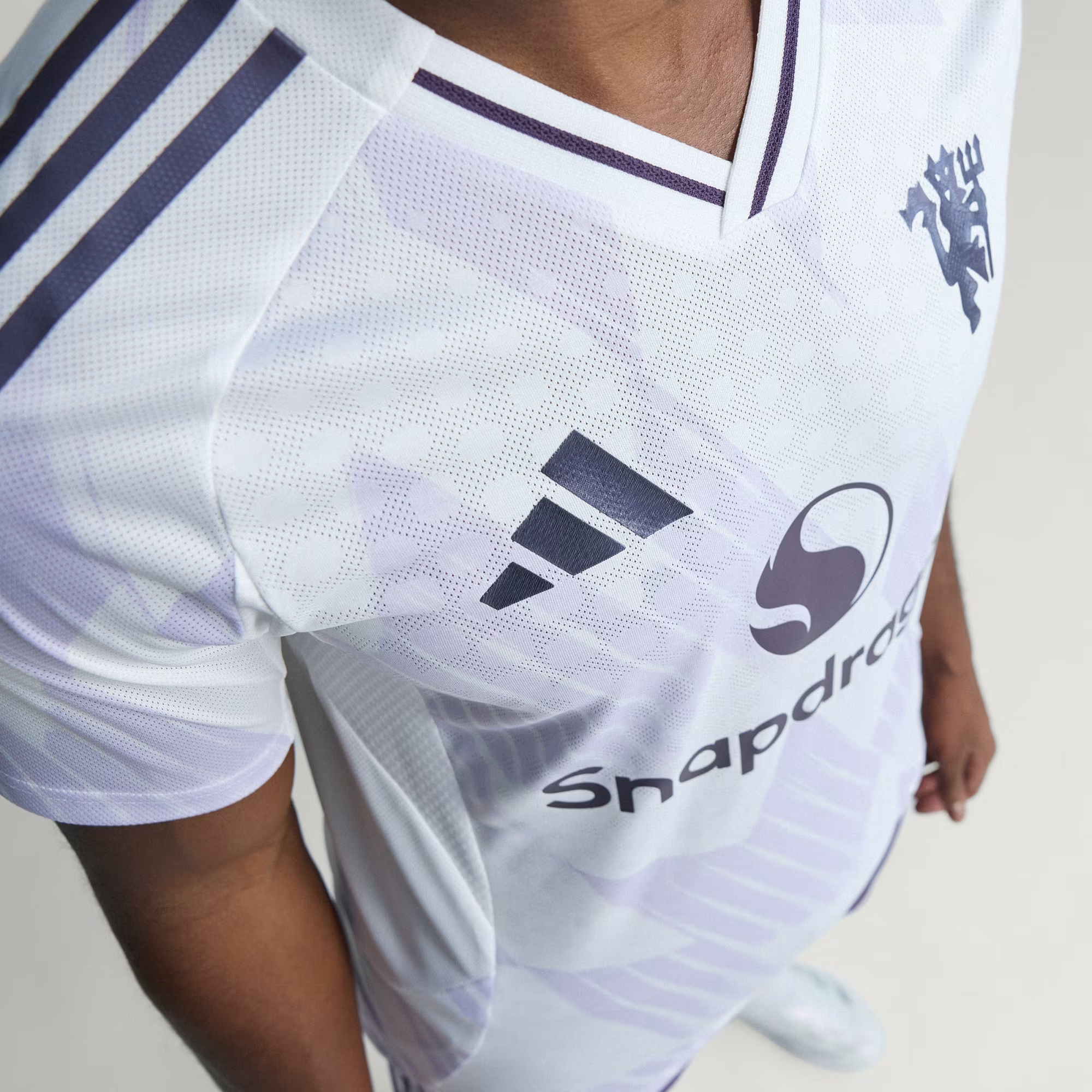 Áo Adidas Manchester United 2526 ‘White’ JI7424 - Ảnh 4
