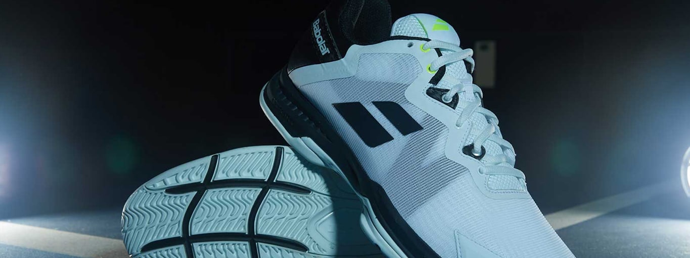 Đánh Giá Hiệu Năng Giày Babolat SFX 3