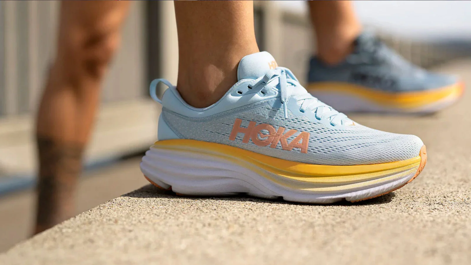 Hoka running shoes có đáng để bạn xuống tiền