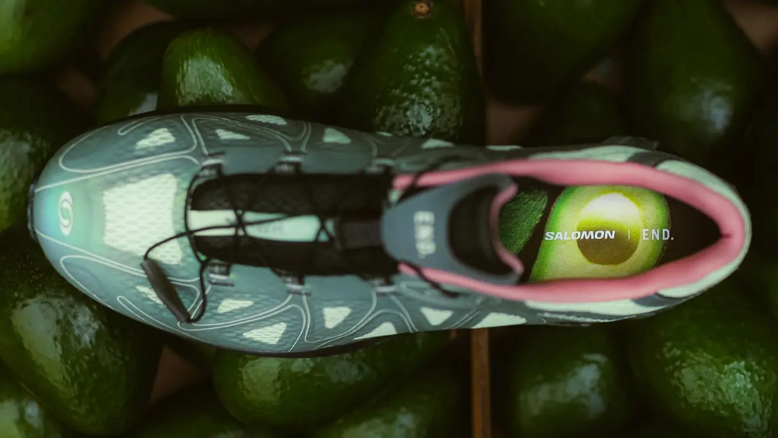 Hinh anh 4: END. x Salomon XT-Whisper Avocado - Giay sneaker lay cam hung tu qua bo voi phoi mau xanh la cay va trang, thiet ke doc dao va cong nghe tien tien.