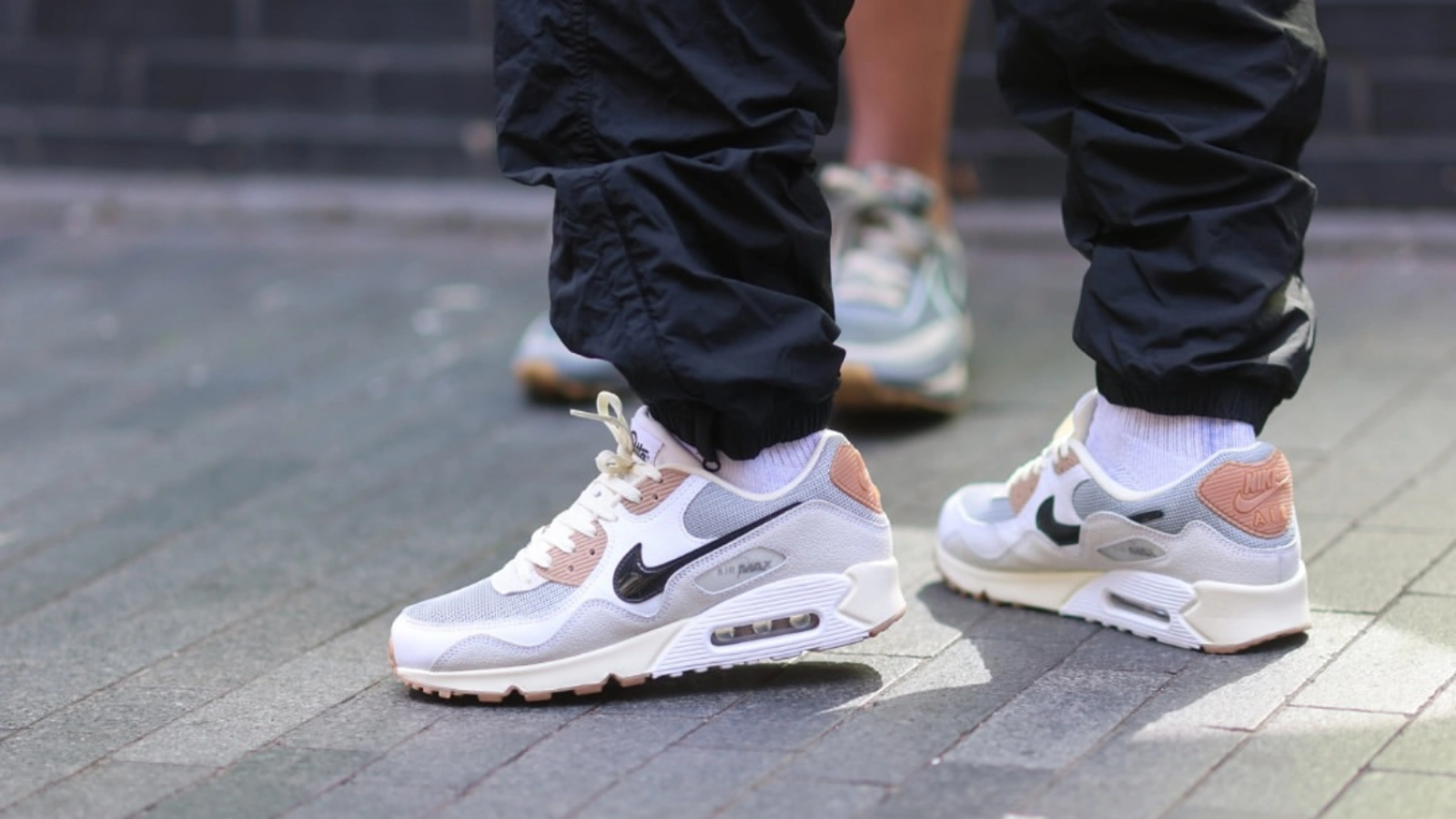 Hinh anh 6: Bo suu tap giay Air Max 90 Racing Pack cua Nike