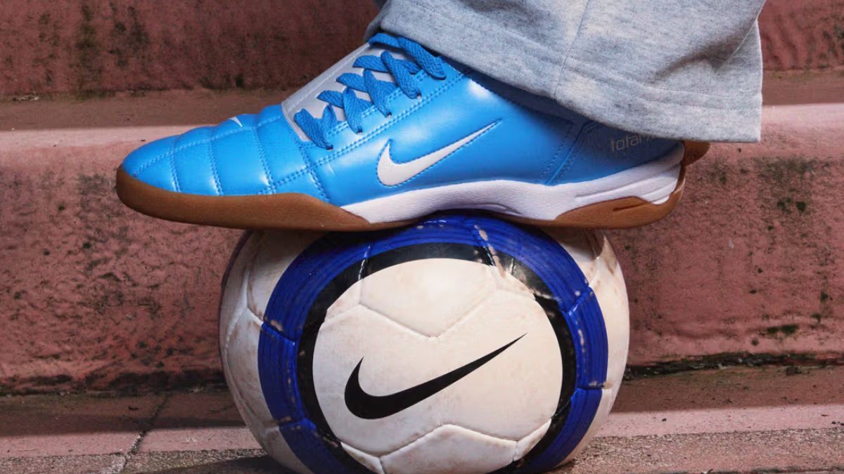 Giay Nike Total 90 - Bieu tuong bong da noi loan quay tro lai