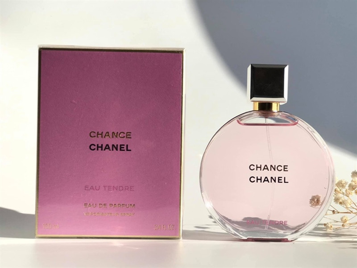 Hinh anh 4: Chanel Chance Eau Tendre 2025, nuoc hoa thanh lich cho mua thu, ket hop huong hoa co va trai cay.