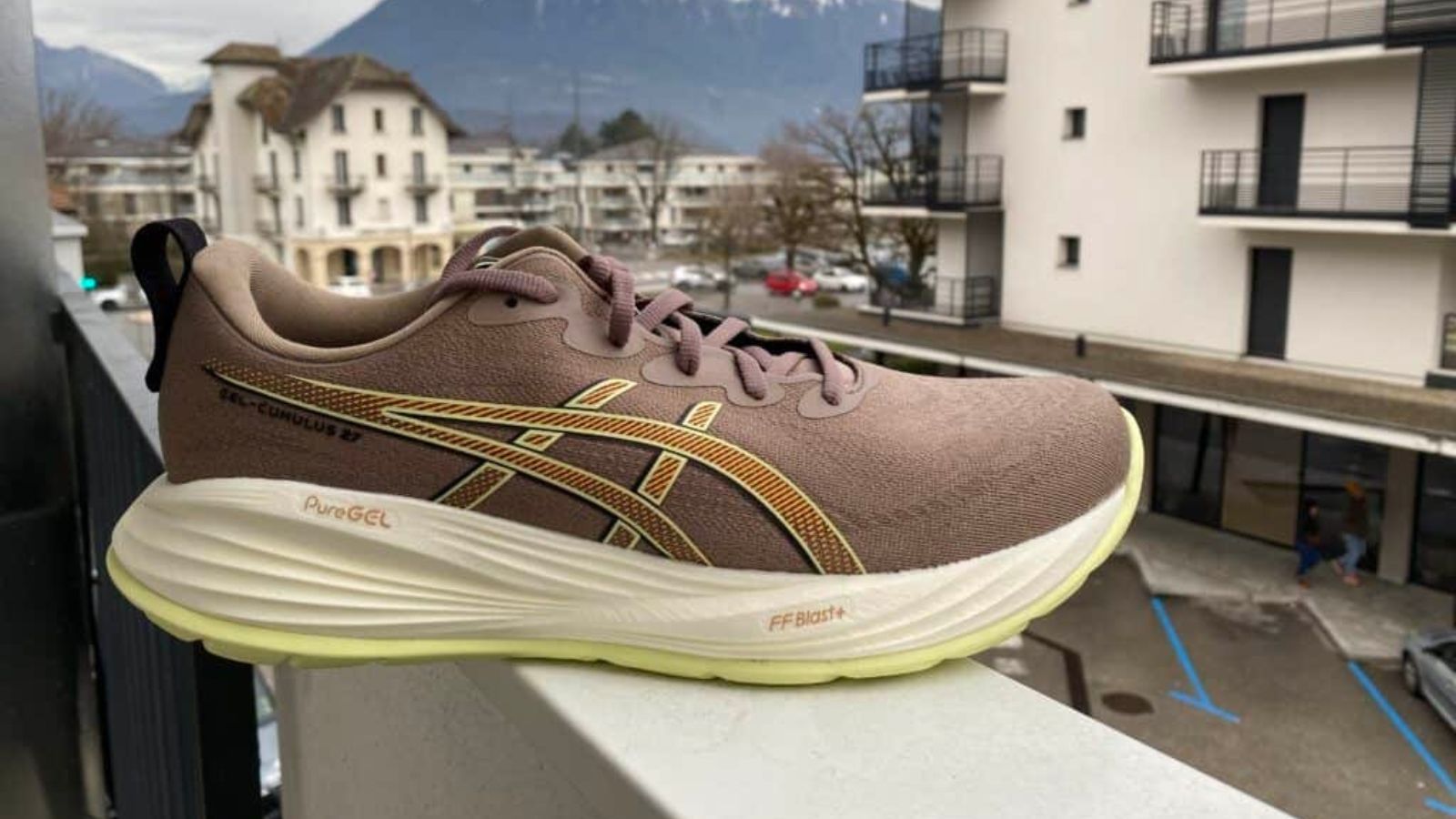 Hinh anh 2: Asics Cumulus 27 - Giay chay bo trung tinh cho runner