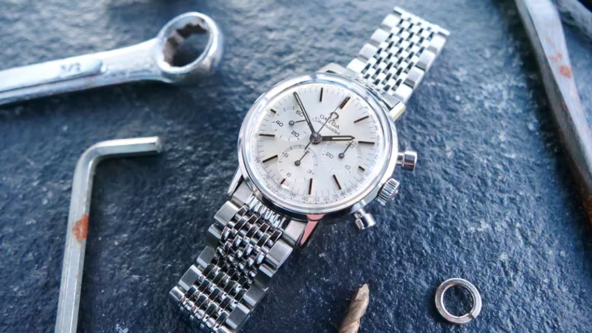 Bo suu tap dong ho Omega co dien dang gia