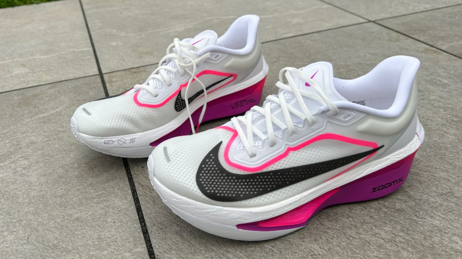 Hinh anh 1: Nike Zoom Fly 6 - giay chay ket hop hieu suat va ben bi