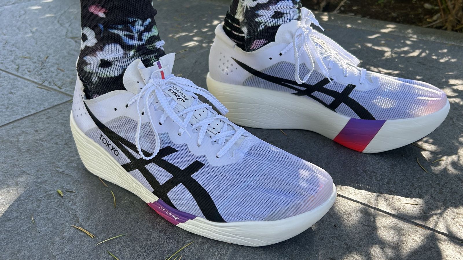 Hinh anh 5: Asics Metaspeed Ray - Giay chay bo sieu nhe va toc do tu Asics