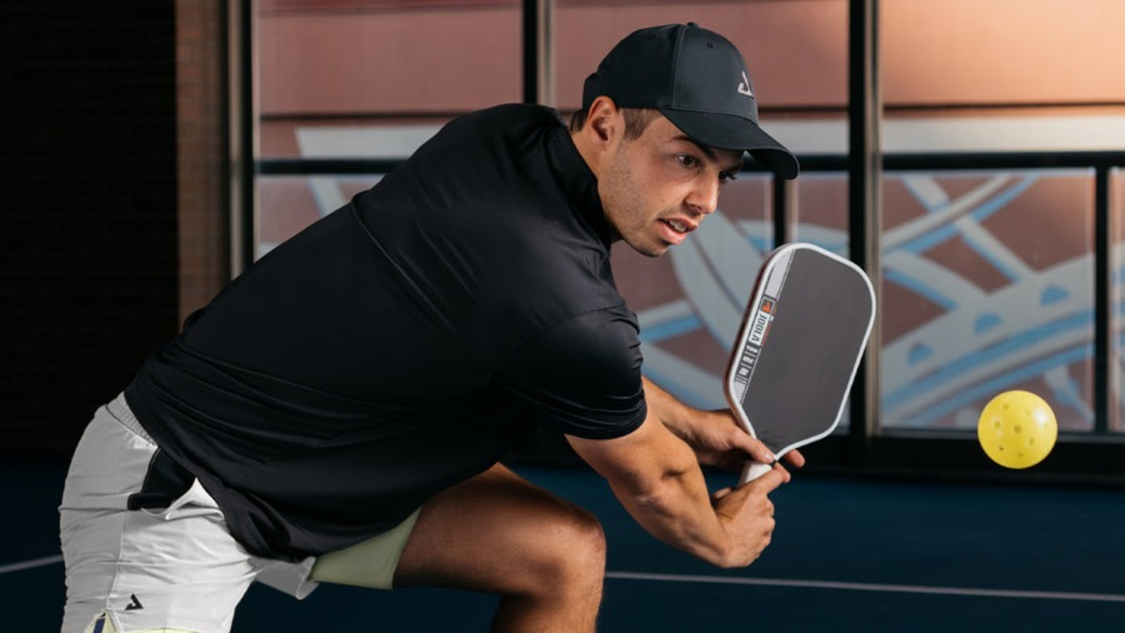 Hinh anh 4: Hinh anh vot pickleball JOOLA Pro IV voi thiet ke soi Carbon va cong nghe bot hai lop