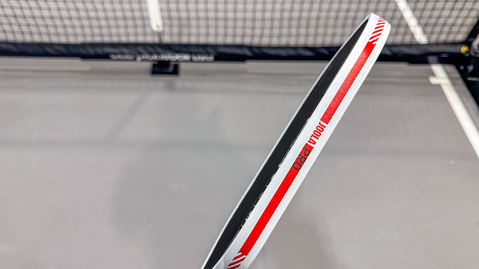 Hinh anh 6: Hinh anh vot pickleball JOOLA Pro IV voi thiet ke soi Carbon va cong nghe bot hai lop