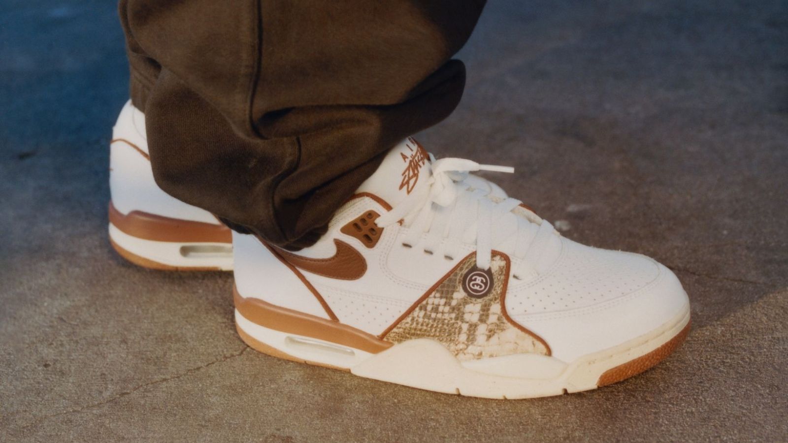 Hinh anh 7: Stussy x Nike restock: Fleece Hoodie va Air Flight 89 Low