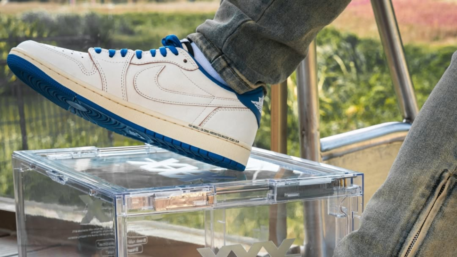 Travis Scott x Fragment x Air Jordan 1 Low OG “Military Blue” ra mắt vào tháng 9 năm 2025