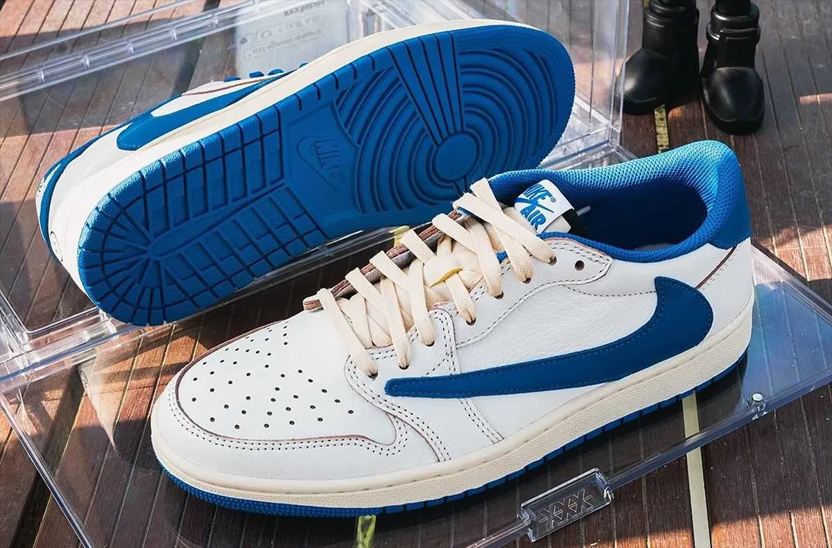Travis Scott x Fragment x Air Jordan 1 Low OG “Military Blue” ra mắt vào tháng 9 năm 2025