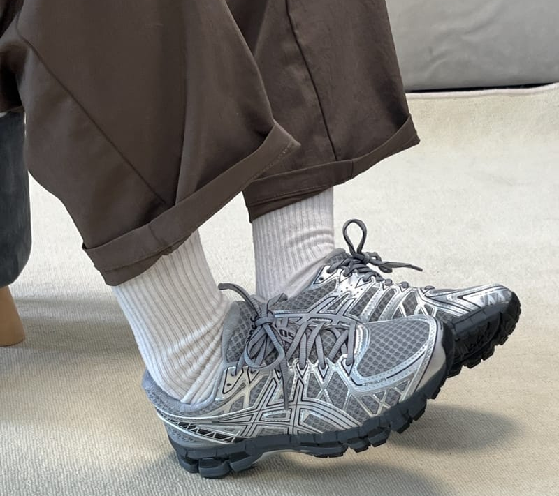 Alternative view of Giày Asics Gel-Kayano 20 'Gravel Pure Silver' 1203A388-020