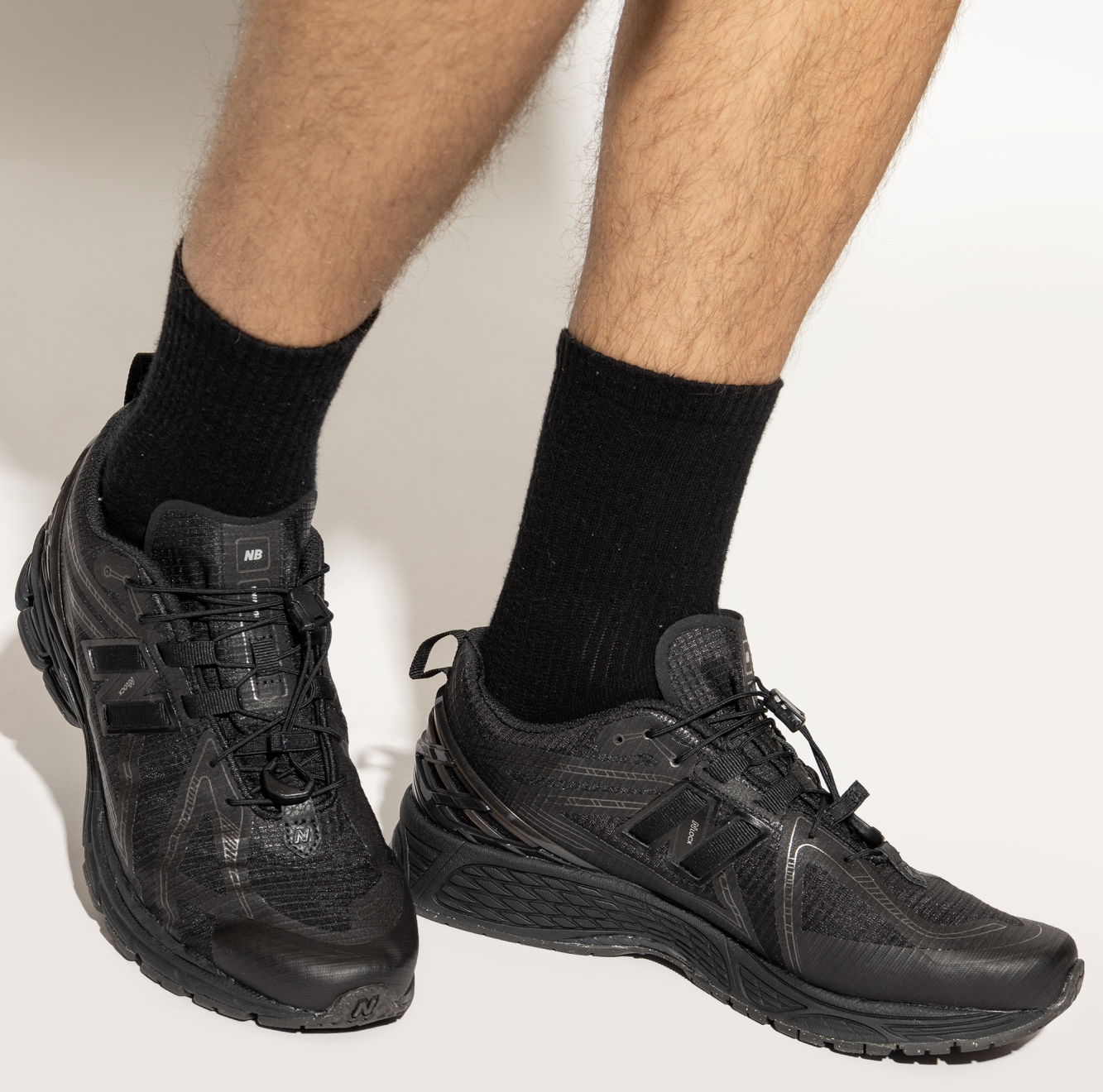 Alternative view of Giày New Balance 1906R 'Black' U1906RNB