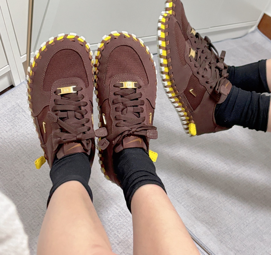 Nike và Jacquemus "Dệt" lại huyền thoại J Force 1 với đế Waffle