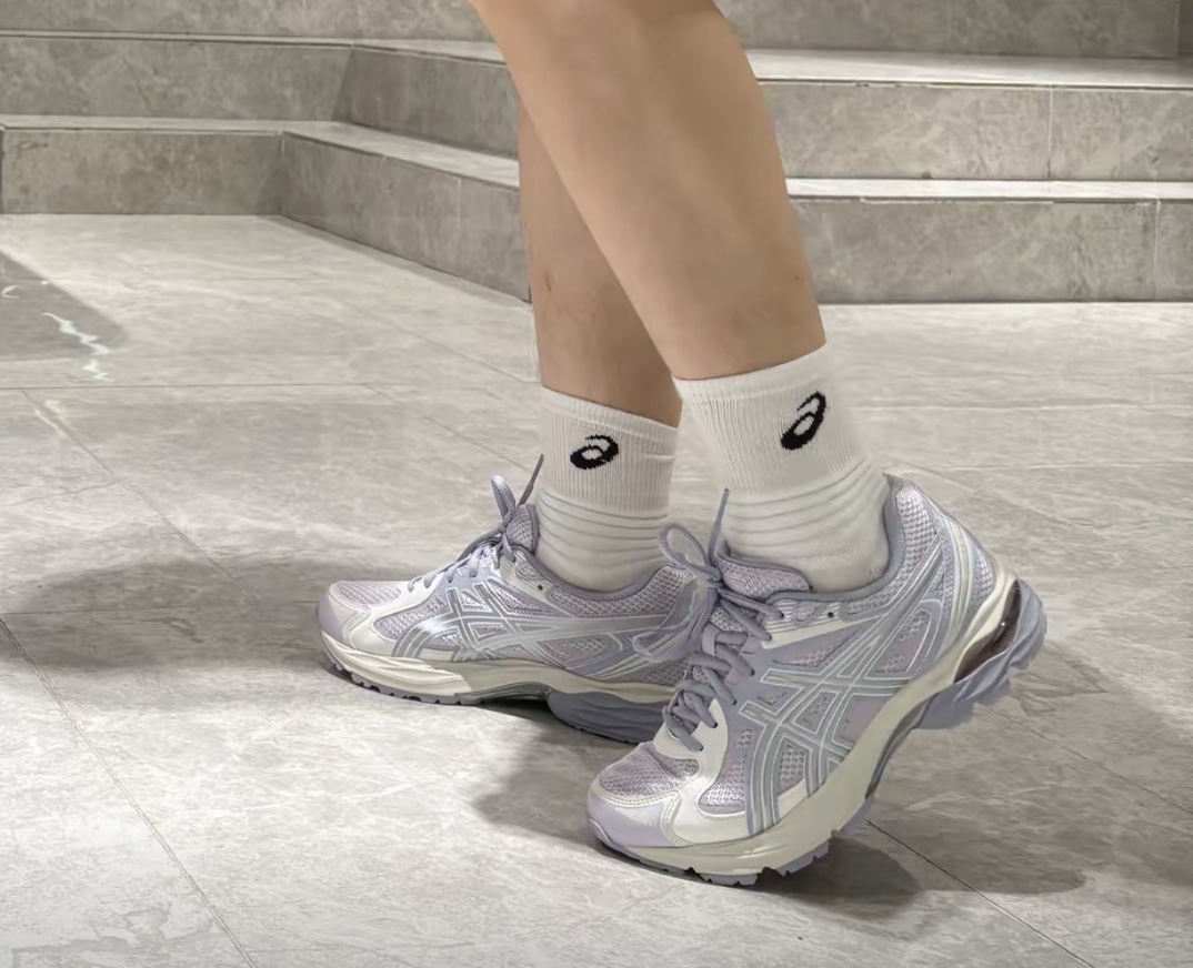 Alternative view of Giày Asics Gel-Sonic 'White' 1014A370-500