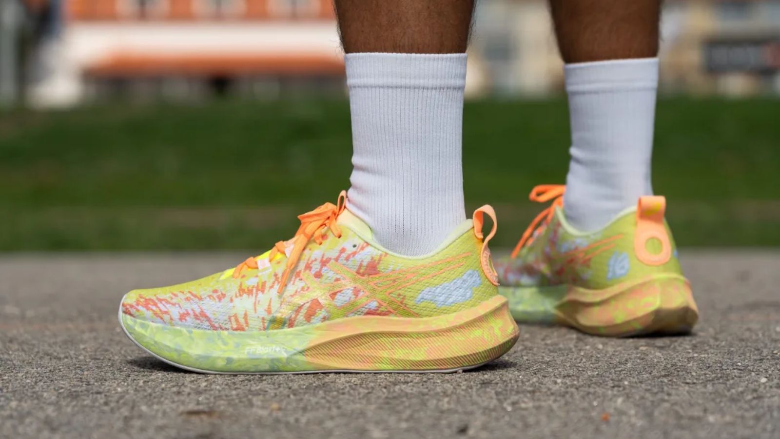 Hinh anh 7: Giay chay bo voi toebox rong, ly tuong cho van dong vien