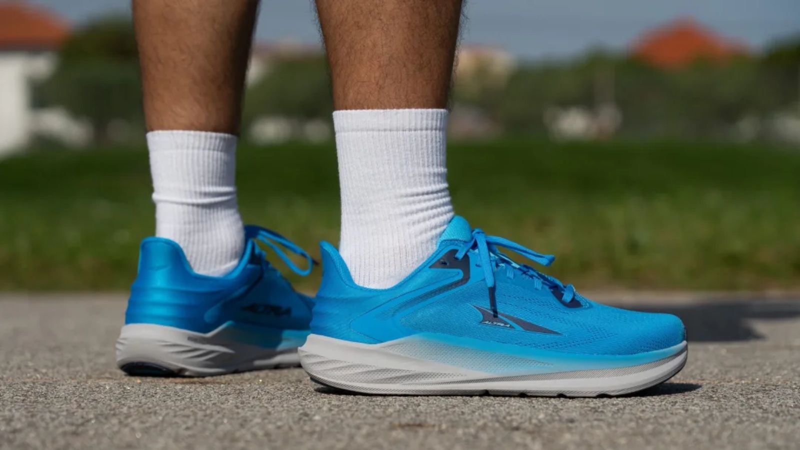 Hinh anh 8: Giay chay bo voi toebox rong, ly tuong cho van dong vien