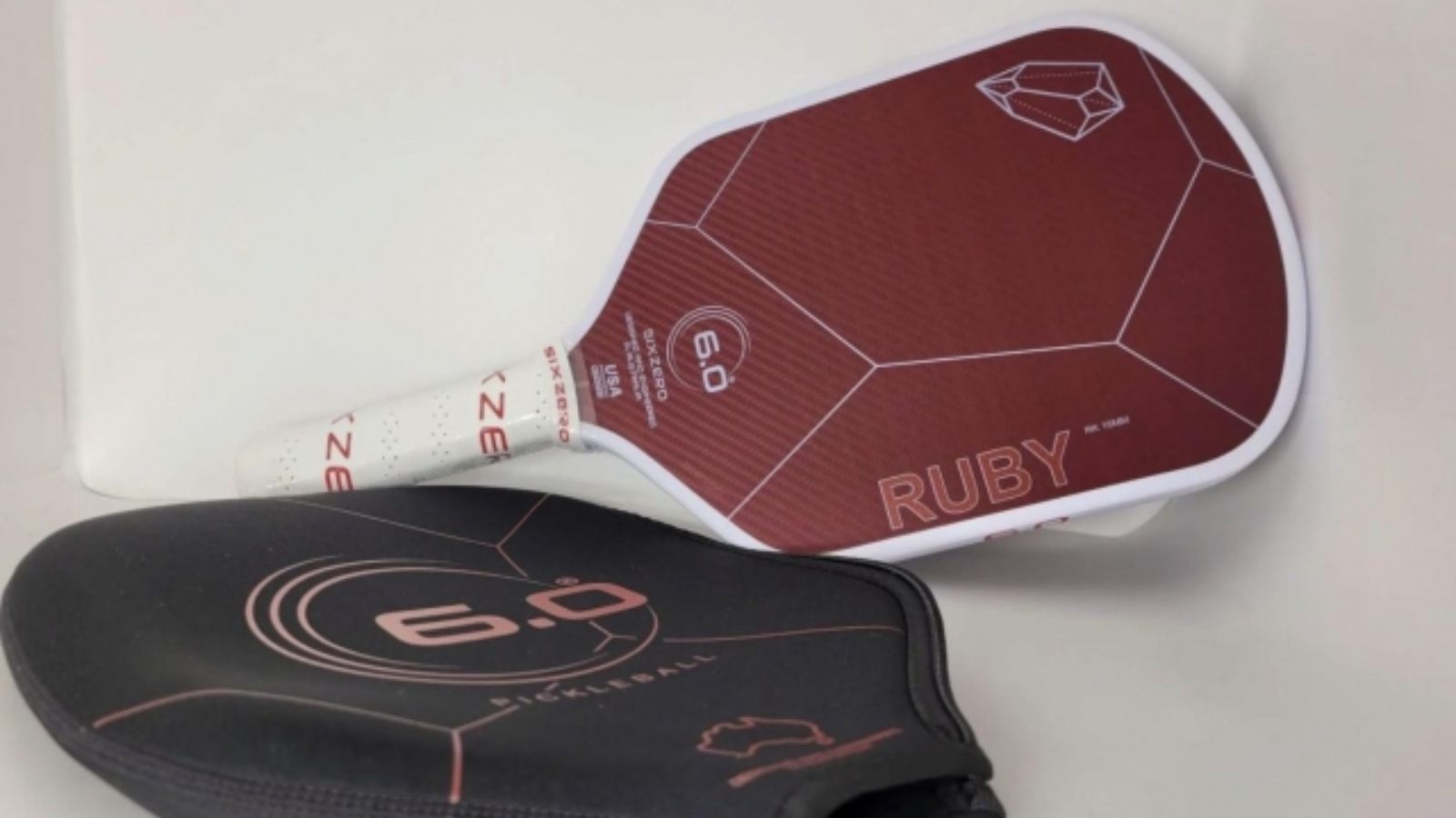 Hinh anh 7: Hinh anh cac dong vot Pickleball Six Zero voi thiet ke va cong nghe tien tien.