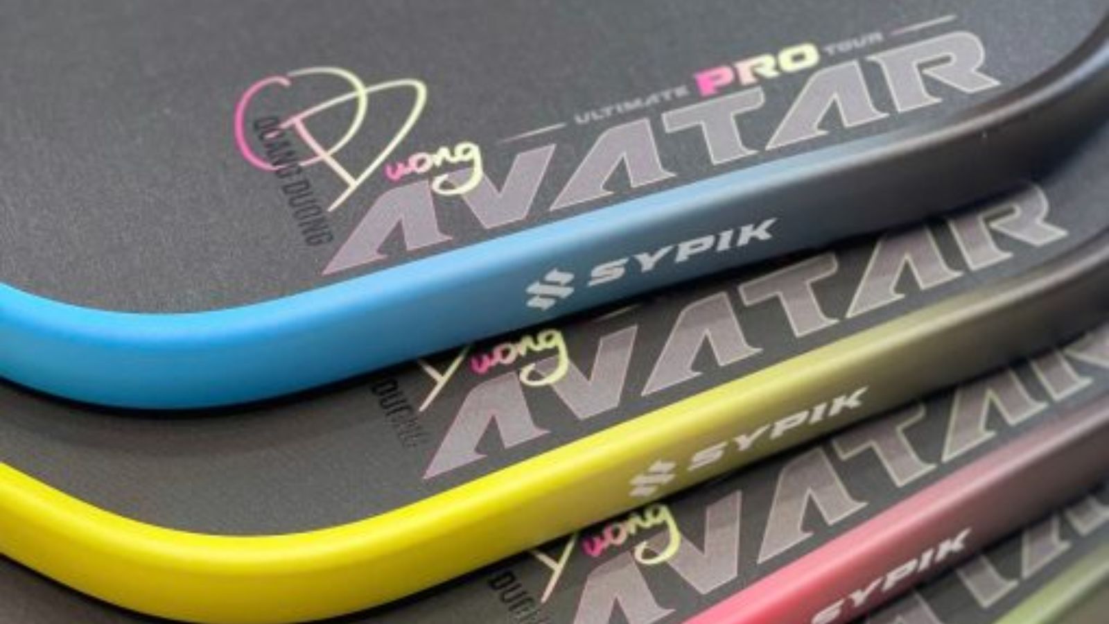 Hinh anh 8: Can canh vot Sypik Avatar voi thiet ke keo dai va can dai, san pham dac trung cua van dong vien Quang Duong.