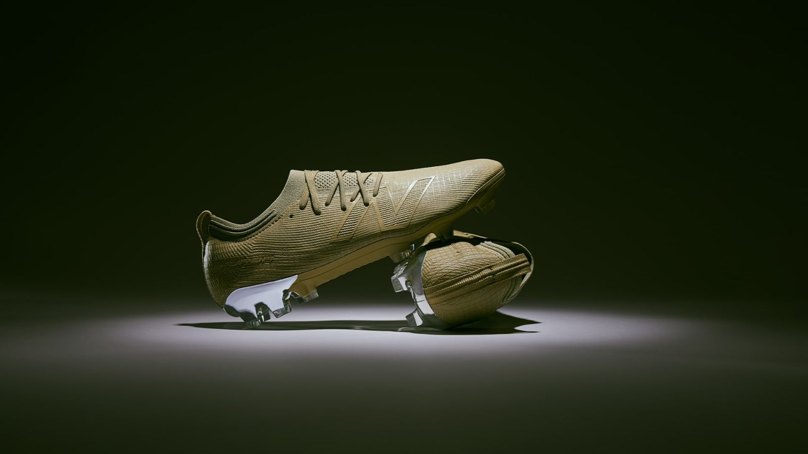 Hinh anh 3: Giay bong da Furon Elite FG v8 x Stone Island voi hoa tiet ran ri