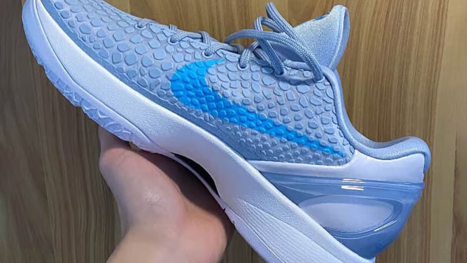 Hinh anh 5: Nike Kobe 6 Protro 'Light Armory Blue' voi Caitlin Clark