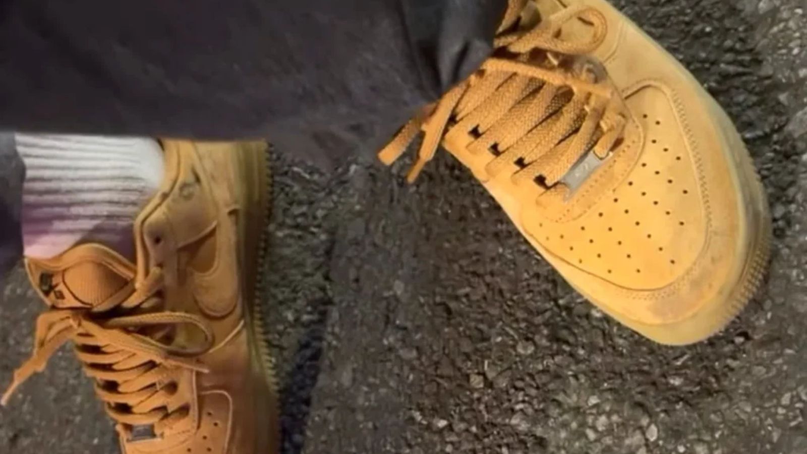 Hinh anh 7: Nike SB Air Force 1 phoi mau xanh thep va nau chocolate