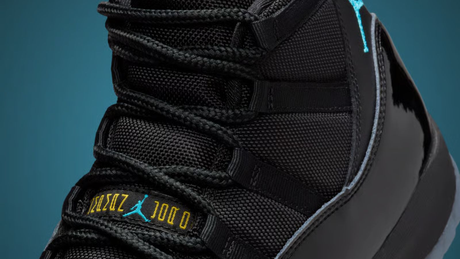 Hinh anh 8: Air Jordan 11 Retro 'Gamma Blue' voi thiet ke den va chi tiet xanh lam