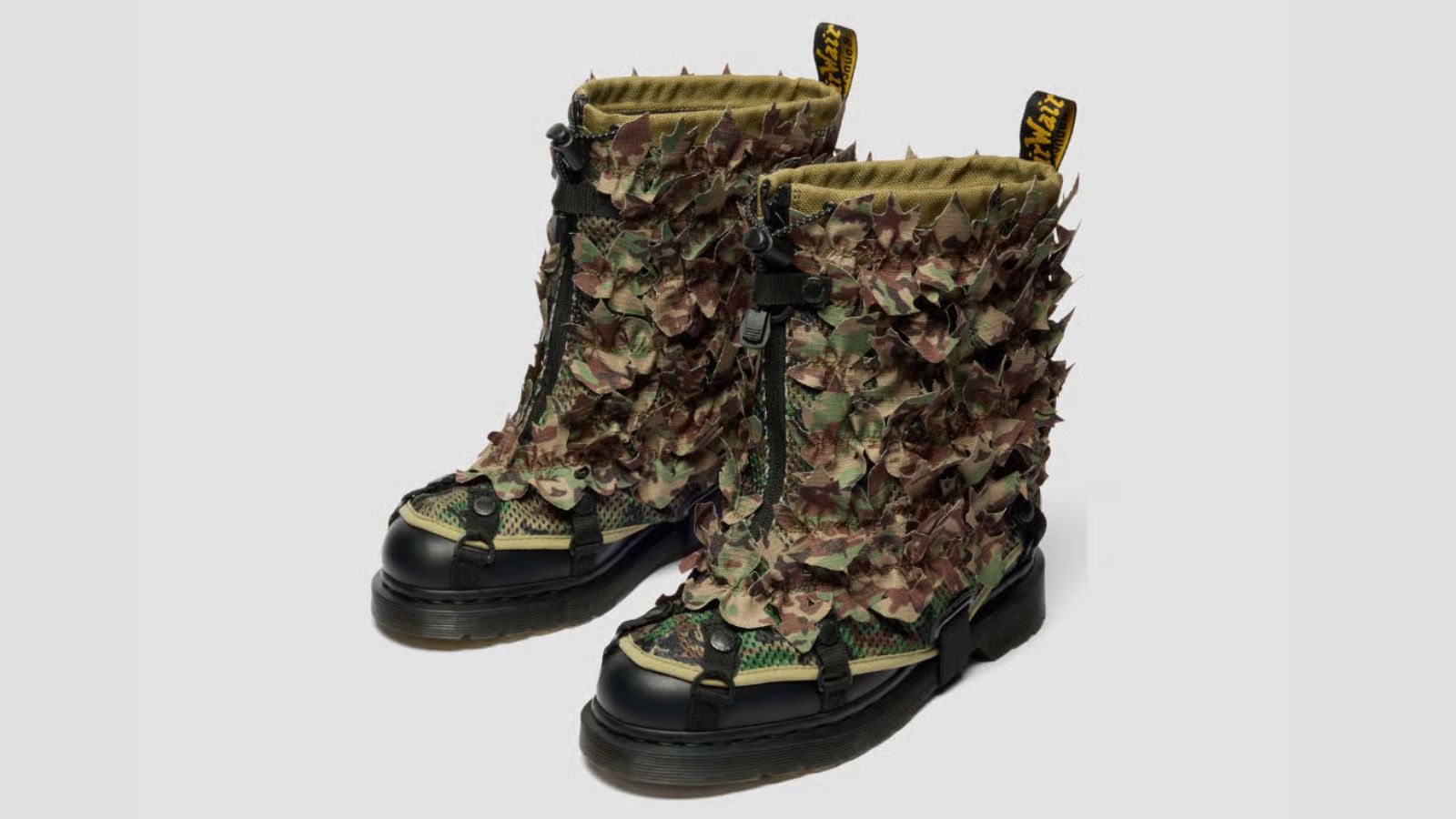 Hinh anh 3: Dr. Martens 1460 Babylon Black Camo voi hoa tiet camo den xam manh me