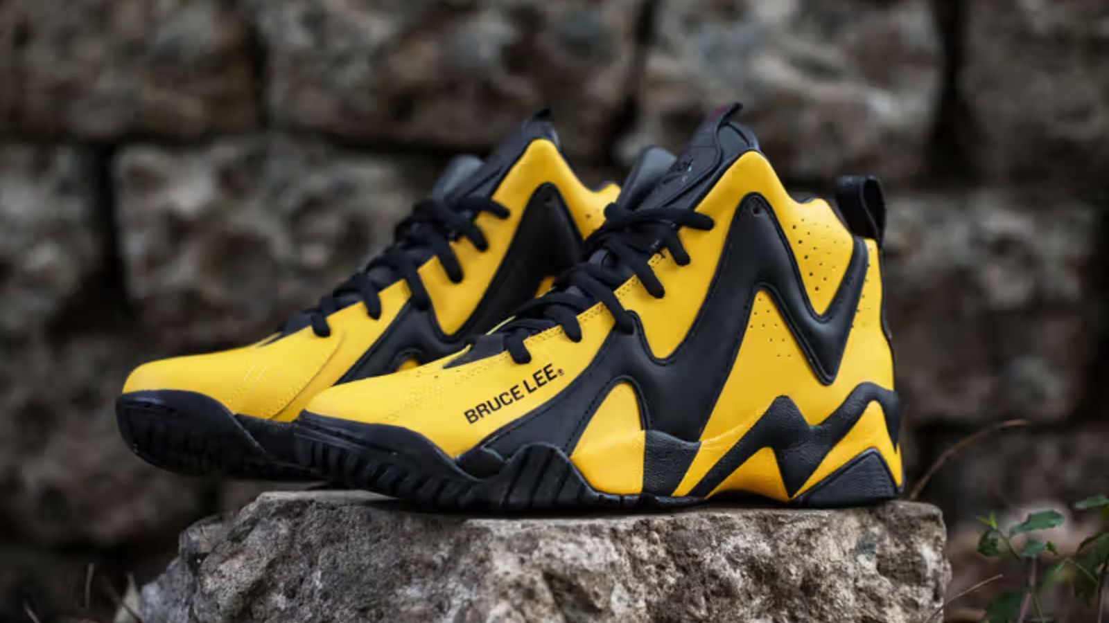 Hinh anh 4: Giay sneaker vang-den lay cam hung tu Kill Bill va Bruce Lee